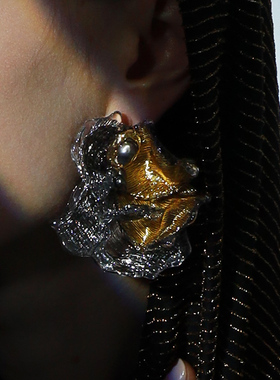 【明星同款】ATRIAL SENSING黑金繁花高奢夸张大花朵耳环独特耳饰