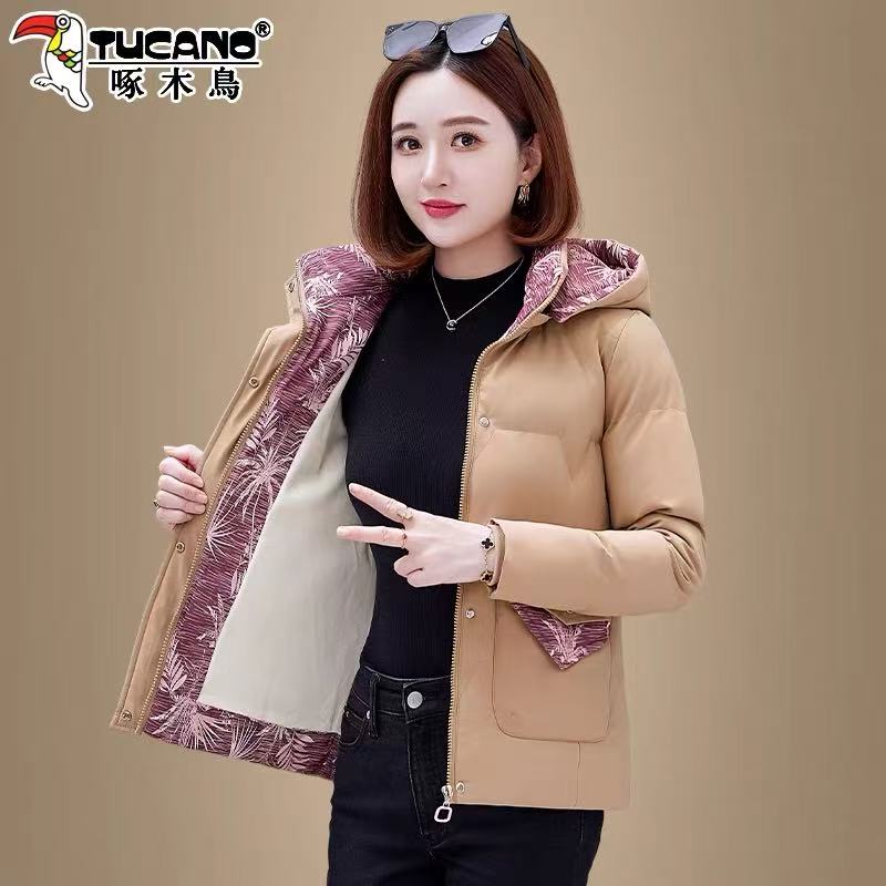 啄木鸟短款羽绒棉服女2025新款连帽加厚中年妈妈时尚棉衣外套