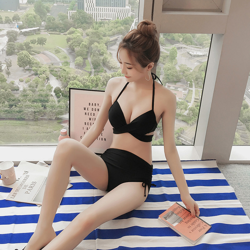 泳衣女高级感2025新款比基尼三件套小胸聚拢性感遮肚显瘦温泉泳装