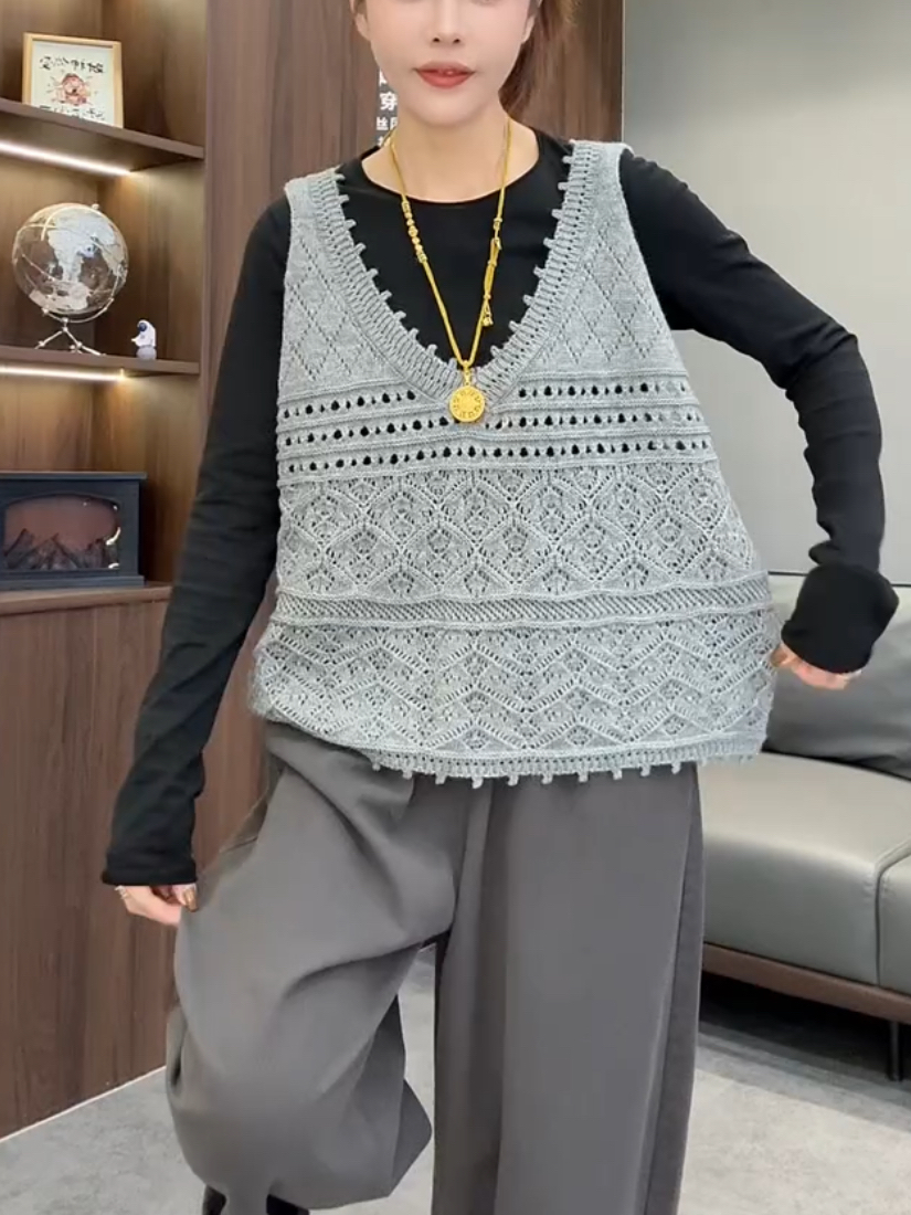 欧货2025秋季新款显瘦百搭纯色无袖镂空钩花针织背心上衣女