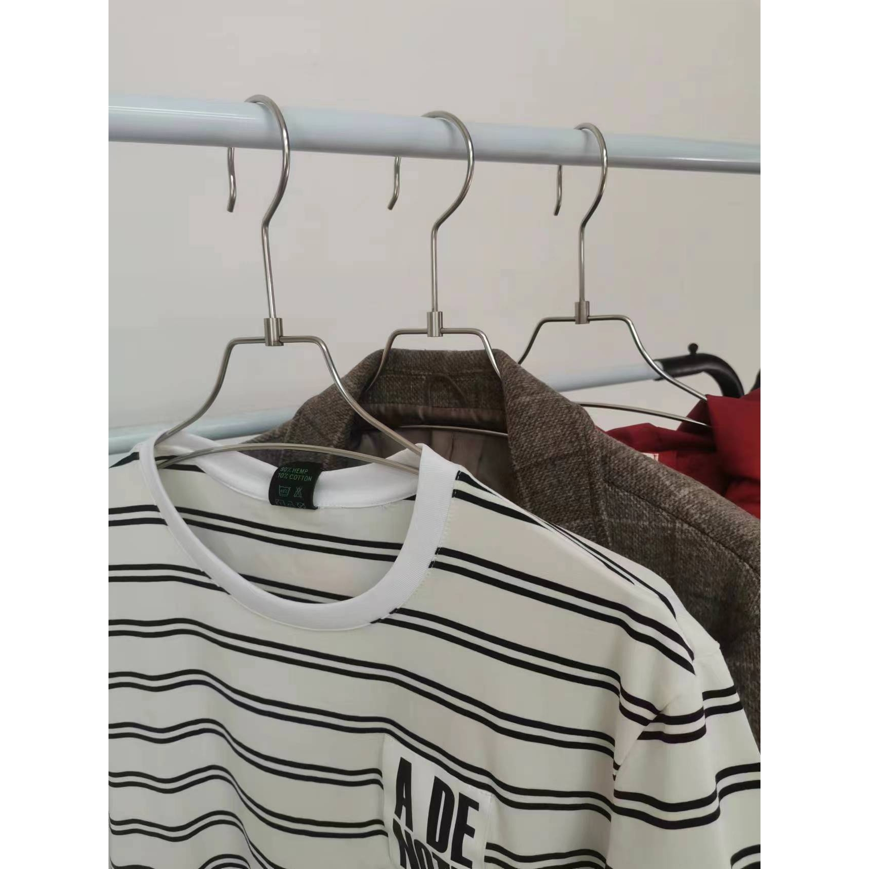 实心不锈钢衣架宽肩无痕衣架可旋转衣架挂钩家用晾衣服架子晒衣架