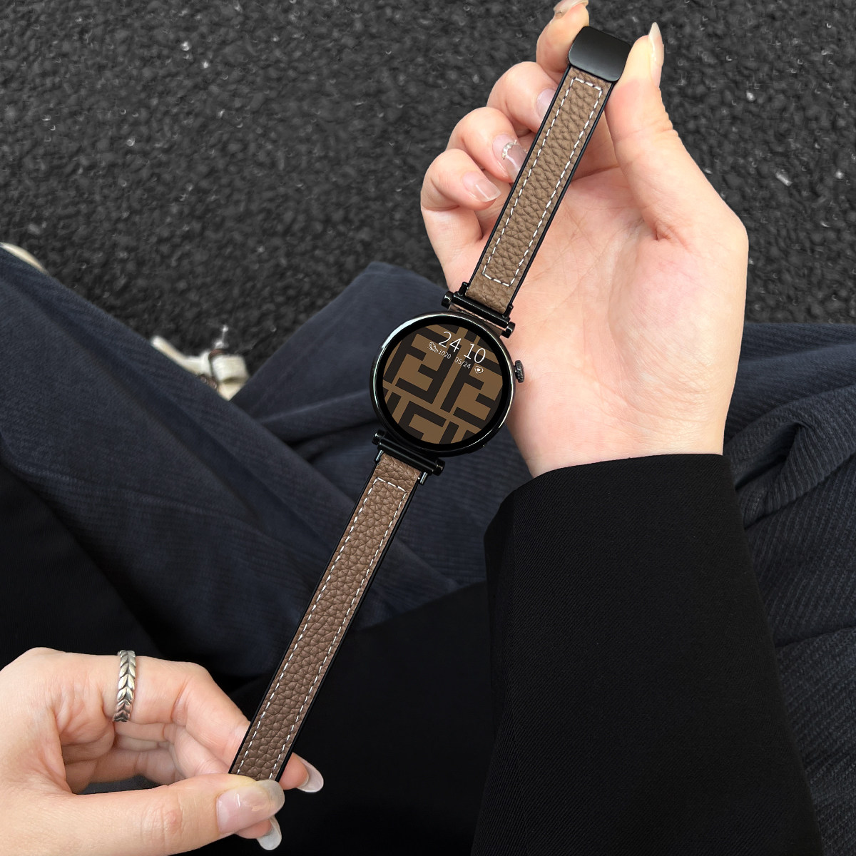 UHADA新款荔枝纹硅胶磁吸扣表带图片