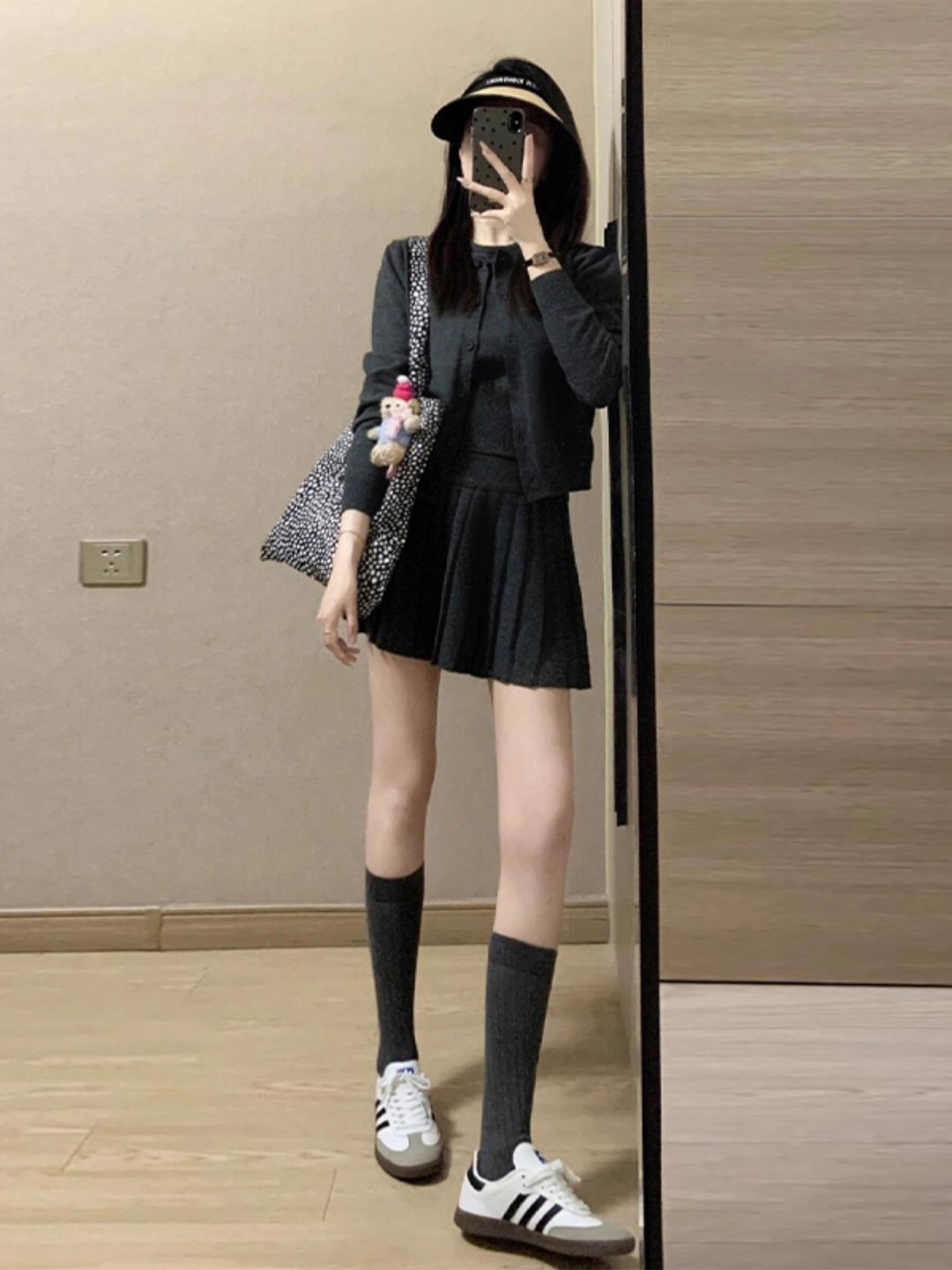 秋日ootd穿搭一整套漂亮韩系针织套装jk制服减龄显瘦遮肉短裙搭配