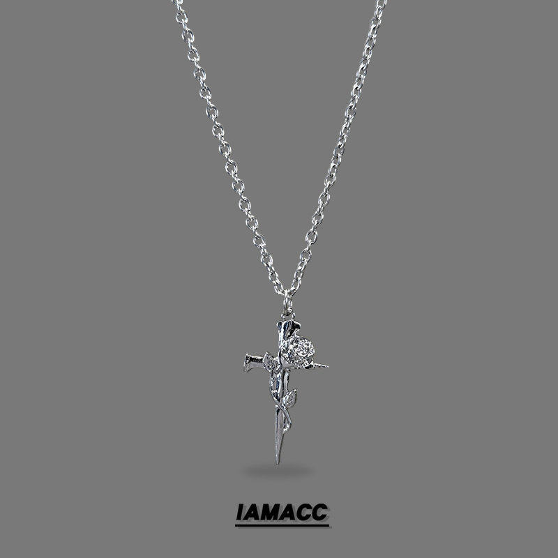 IAMACC复古玫瑰十字架吊坠项链