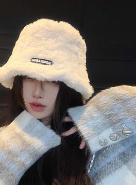 Classy key新加坡设计师联名款白色渔夫帽子女毛茸茸保暖水桶盆帽