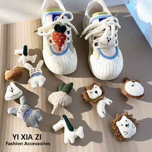 新款可爱卡通布艺兔子萝卜公仔鞋面装饰配饰别针创意ins玩偶胸针