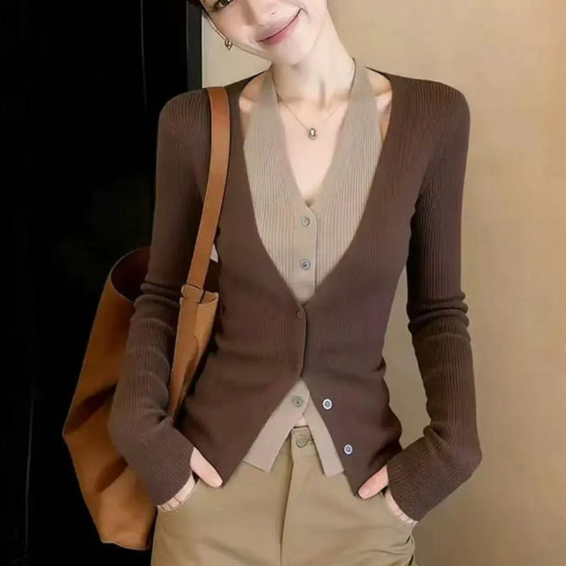 挂脖V领假两件针织衫毛衣开衫秋装女款2026新款爆款打底内搭上衣