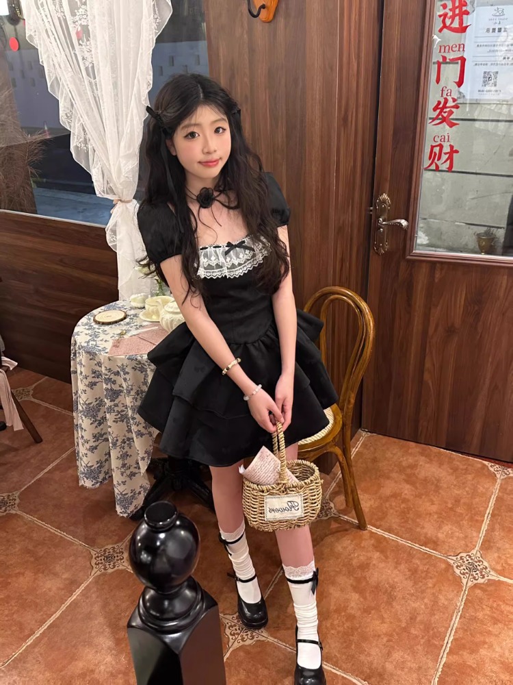 黑色蝴蝶结蓬蓬公主裙”小黑裙