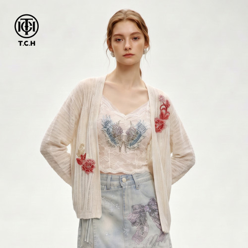 TCH【轻奢气质】夏款时尚烫钻卡其色休闲风女装针织衫T78B43E5007