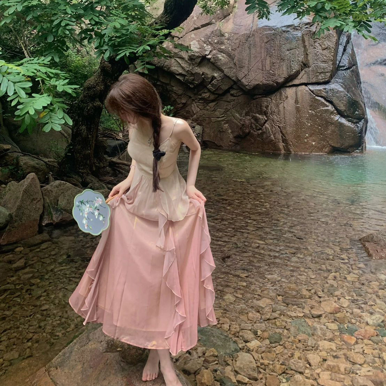 渐变粉公主裙人鱼姬荷叶