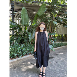 设计感高级感气质裙子 港风复古无袖 挂脖连衣裙女夏季 法式 独特修身