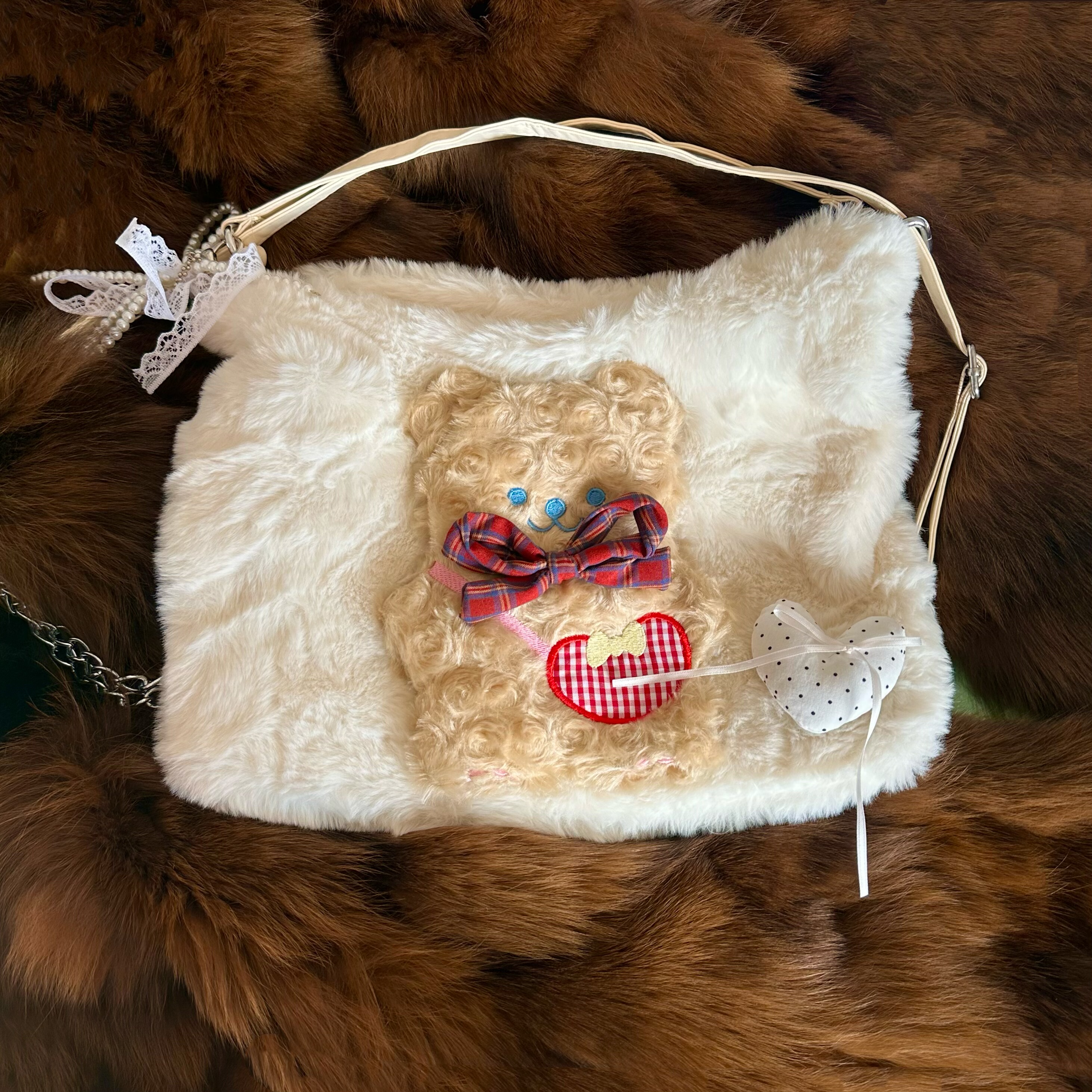 黑樱酱自制可爱毛绒小众设计软妹风单肩包冬季百搭y2k减龄双肩包