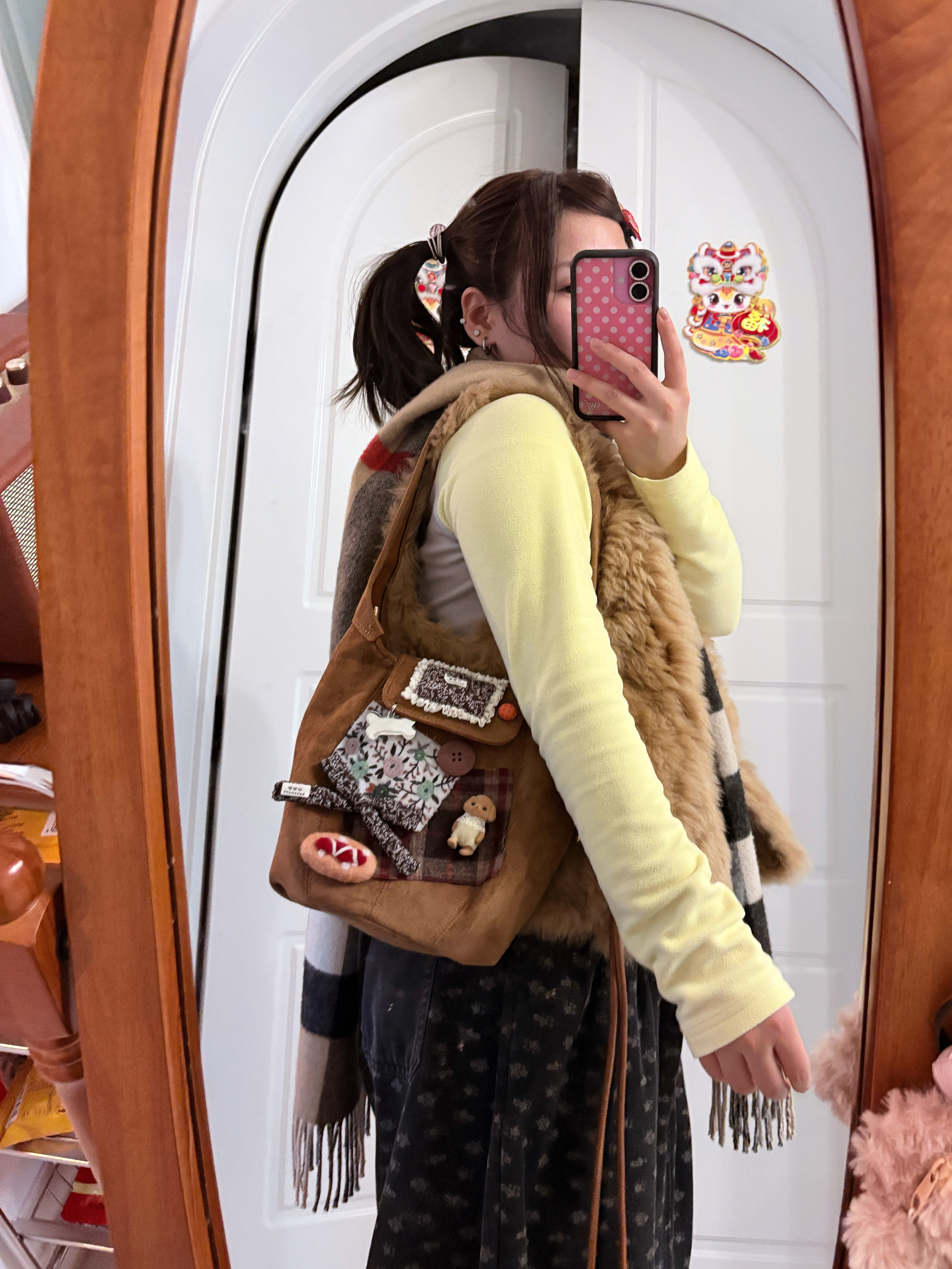 黑樱酱 原创麂皮贴布复古热狗童趣可爱蝴蝶结秋冬单肩斜挎包包,箱包皮具/热销女包/男包,单肩包,淘宝优惠券,粉丝福利购,淘宝优惠卷