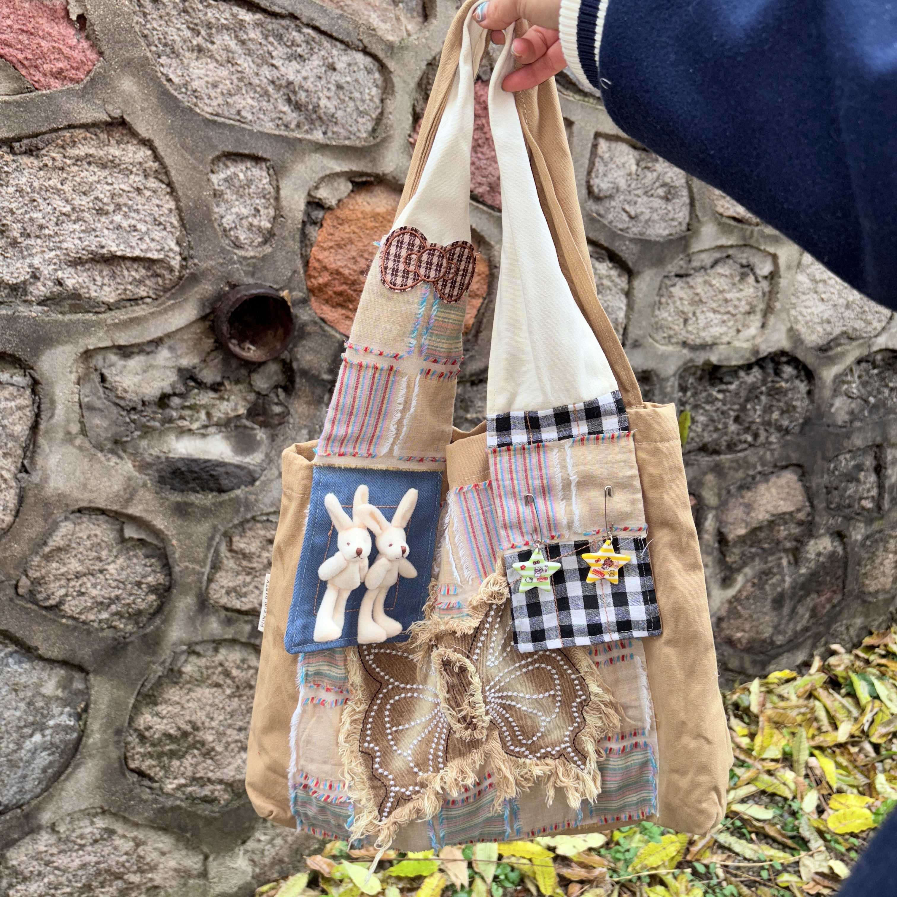 黑樱酱 原创日系复古贴布蝴蝶美拉德小众设计y2k千禧休闲单肩包