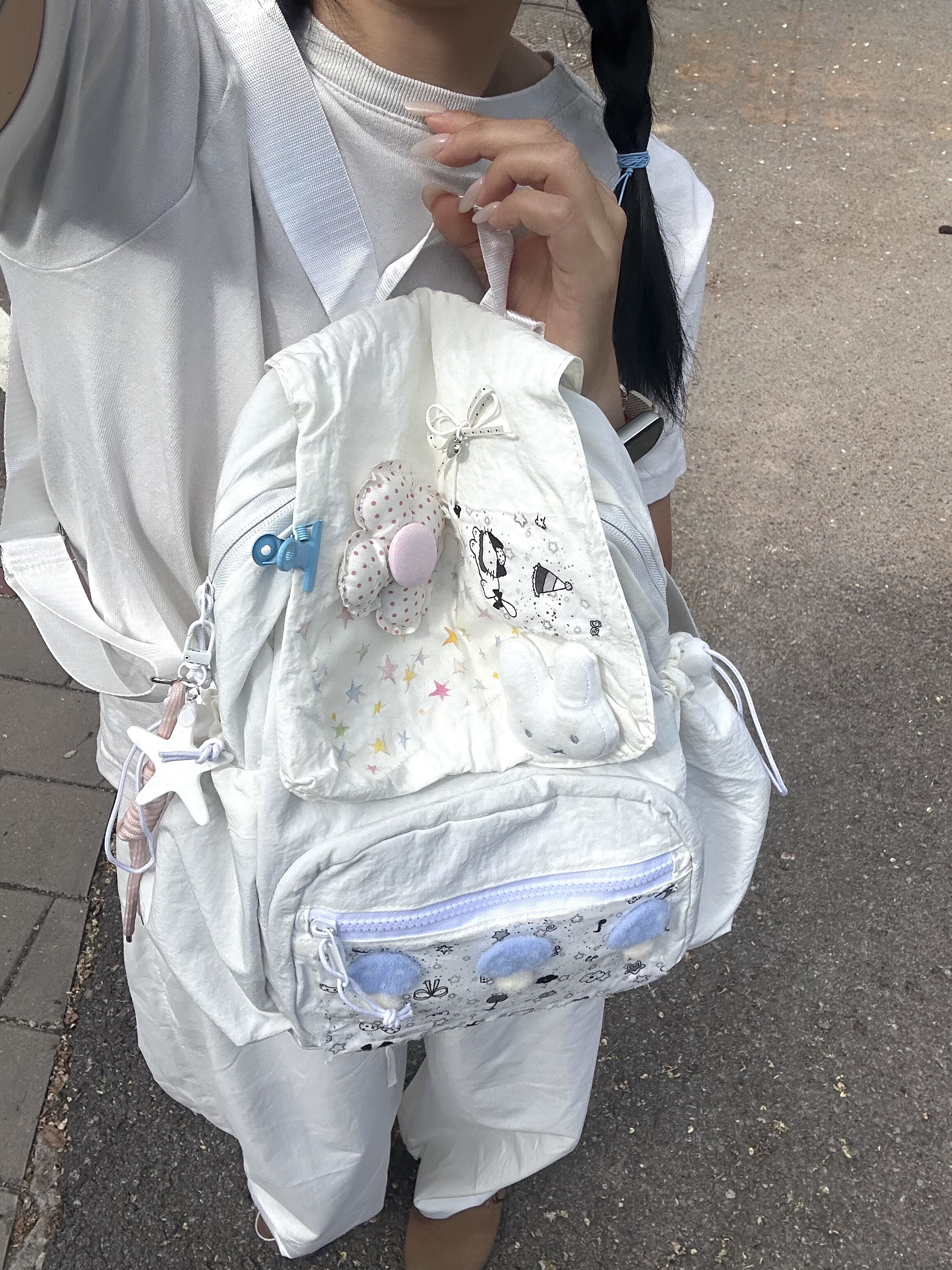 黑樱酱自制日韩y2k软糯白色贴布包包轻便户外可爱二次元双肩包