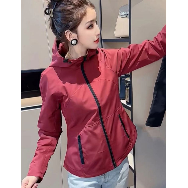 2025春秋新款时尚连帽冲锋衣外套