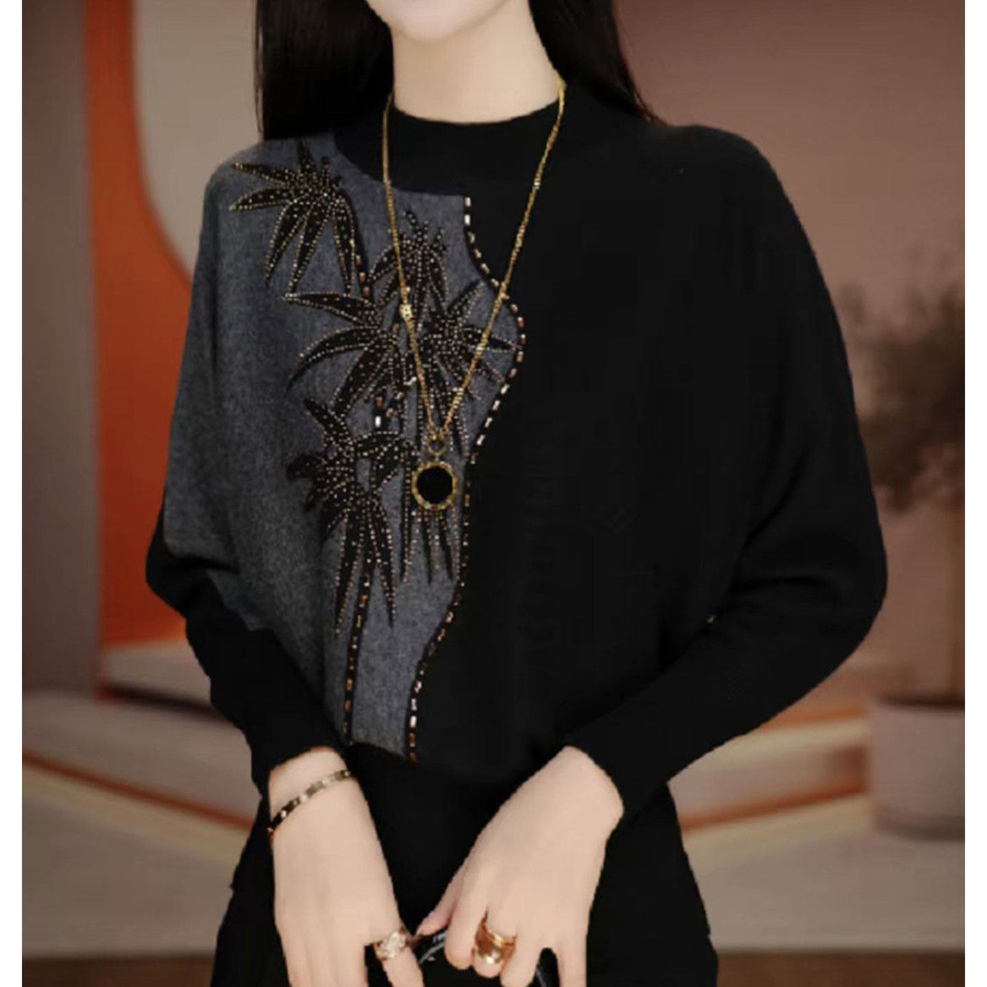 时尚洋气拼色烫钻针织衫冬装新款宽松显瘦气质百搭长袖打底衫女士