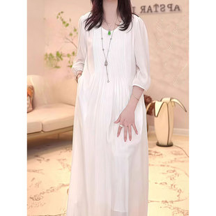 洋气简约高级白色连衣裙2025夏季新款法式宽松减龄妈妈中长裙女士
