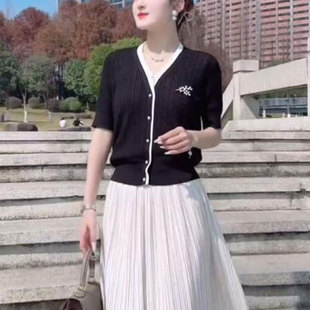 洋气减龄短袖V领针织衫女2025夏季新款时尚宽松显瘦百搭妈妈上衣