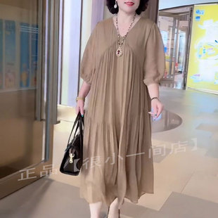 宽松休闲中老年妈妈七分袖 新款 裙子 拼接V领连衣裙女2024夏季 时尚