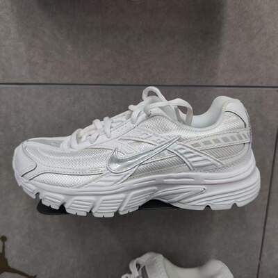 耐克NIKE INITIATOR 女子运动休闲跑步鞋FZ9020-100