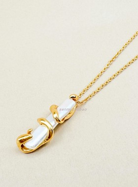 天然淡水珍珠缠绕琵琶珠圆柱项链