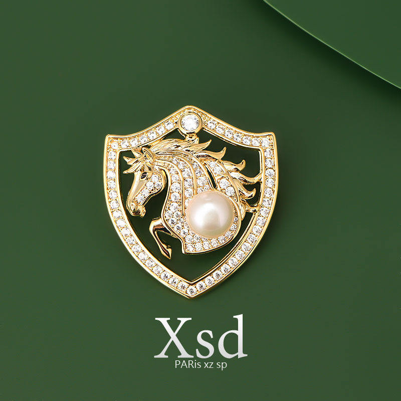 马到成功徽章胸针高档情侣款马年胸花西装别针天然珍珠设计感配饰