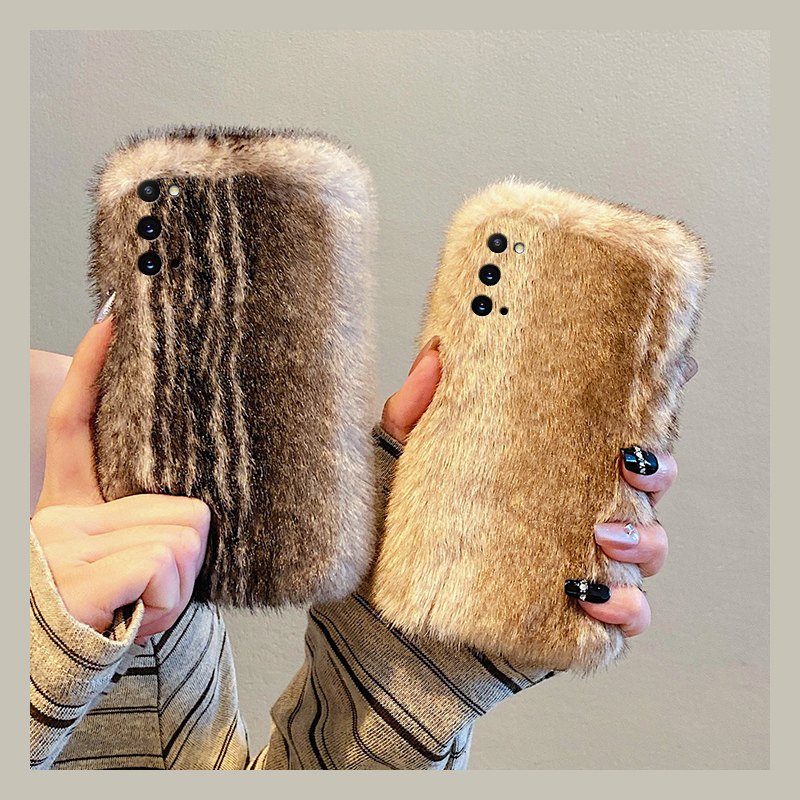 手机壳秋冬毛绒韩系拼接撞色雪豹保暖毛茸茸