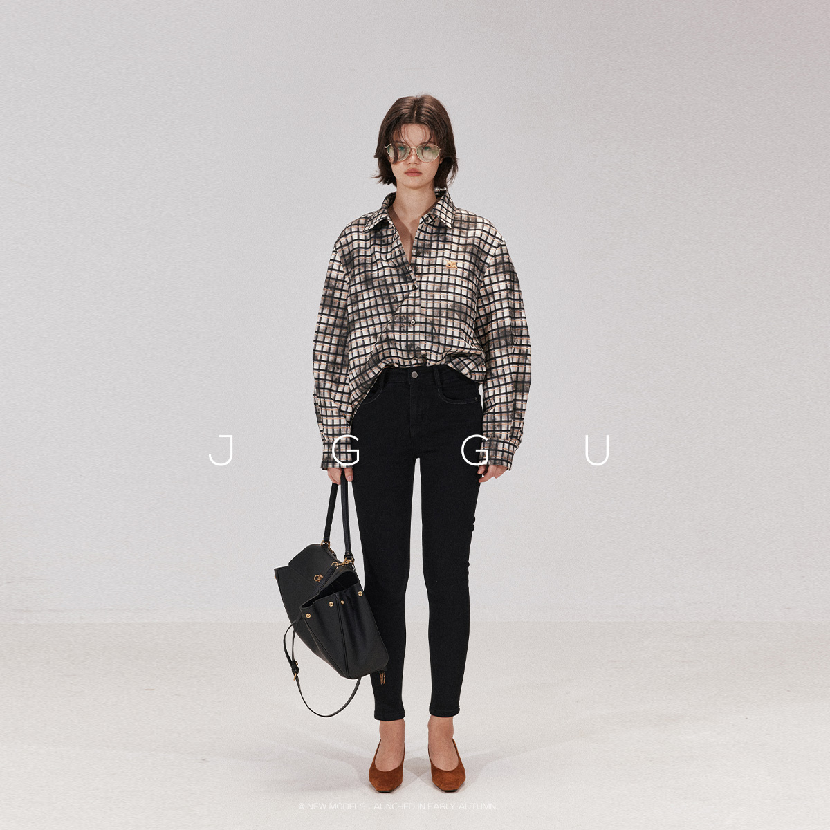 晶咕cleanfit撞色刺绣花衬衫