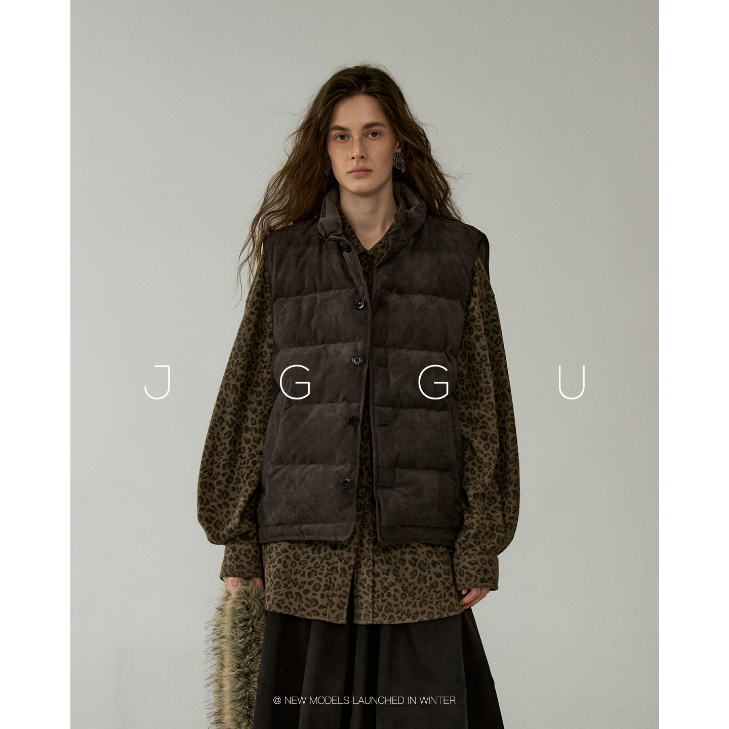 晶咕黑标JGGU【麋鹿之歌】仿麂皮立领保暖羽绒马甲女冬短款羽绒服