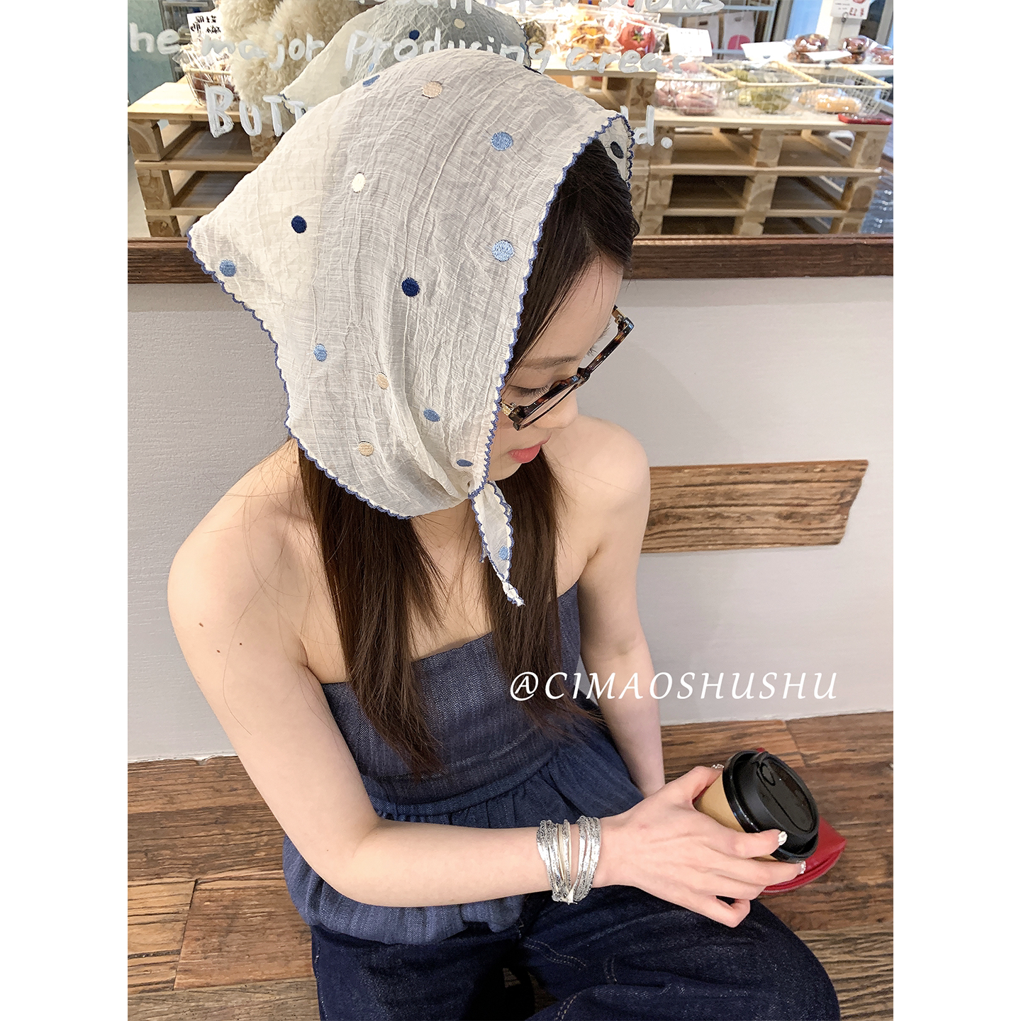 韩系复古彩色波点三角巾图片