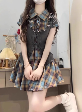 法式学院风蓝色格纹连衣裙子女夏季2025新款气质辣妹收腰短裙套装