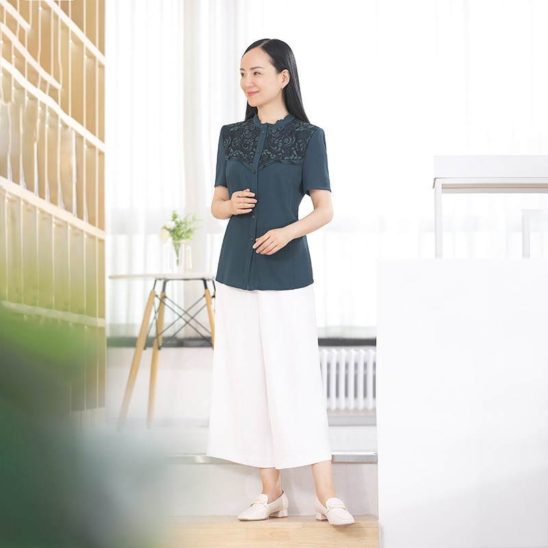 靓诺绿色睫毛蕾丝边短衬衫LC18223A