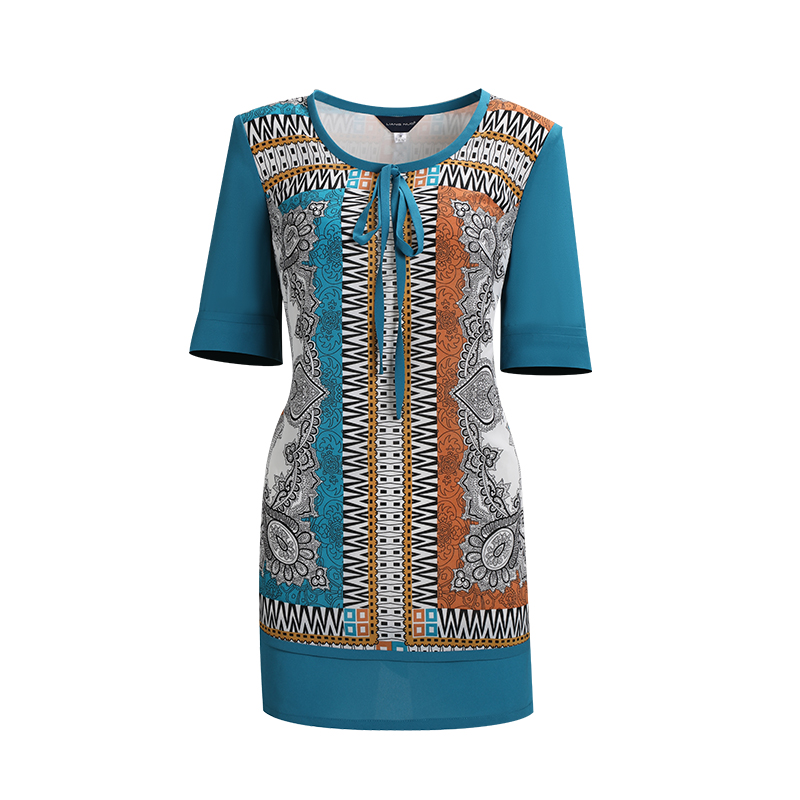 浅蓝定位花下摆拼蓝素色套头衫