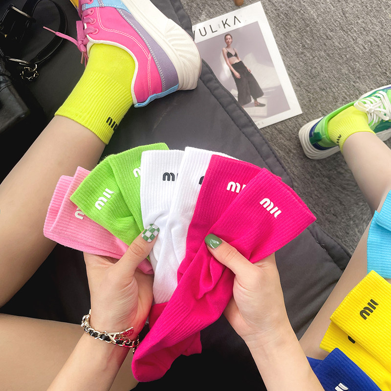 春夏多巴胺彩色烫印M字母运动短袜棉日韩外穿搭T糖果色中筒袜女