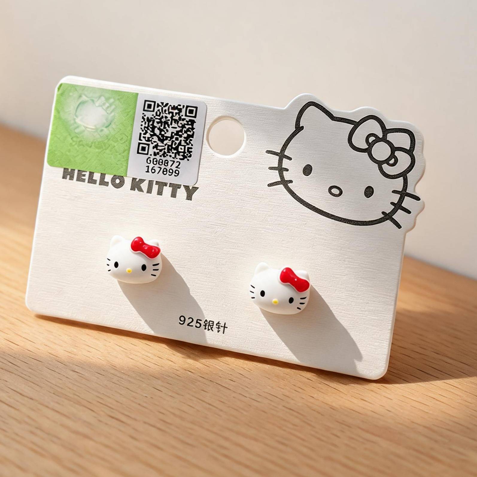正版授权Kitty耳钉立体浮雕KT猫耳针百搭学生饰品三丽鸥礼物