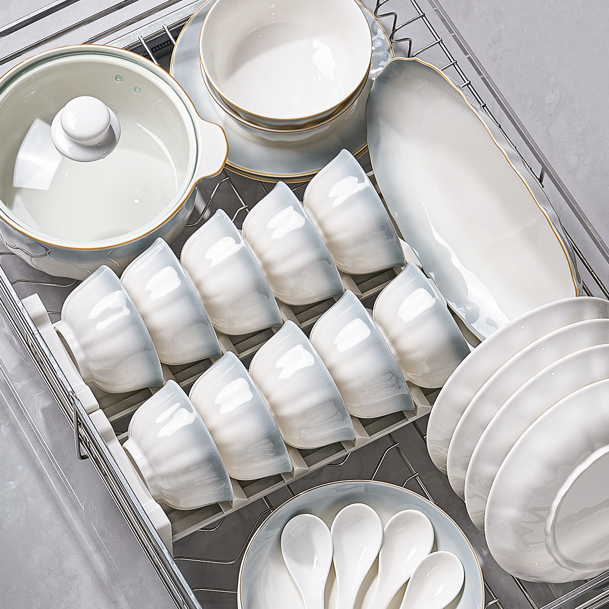 高级感碗碟套装家用2026新款轻奢碗盘乔迁碗具陶瓷高颜值餐具盘子