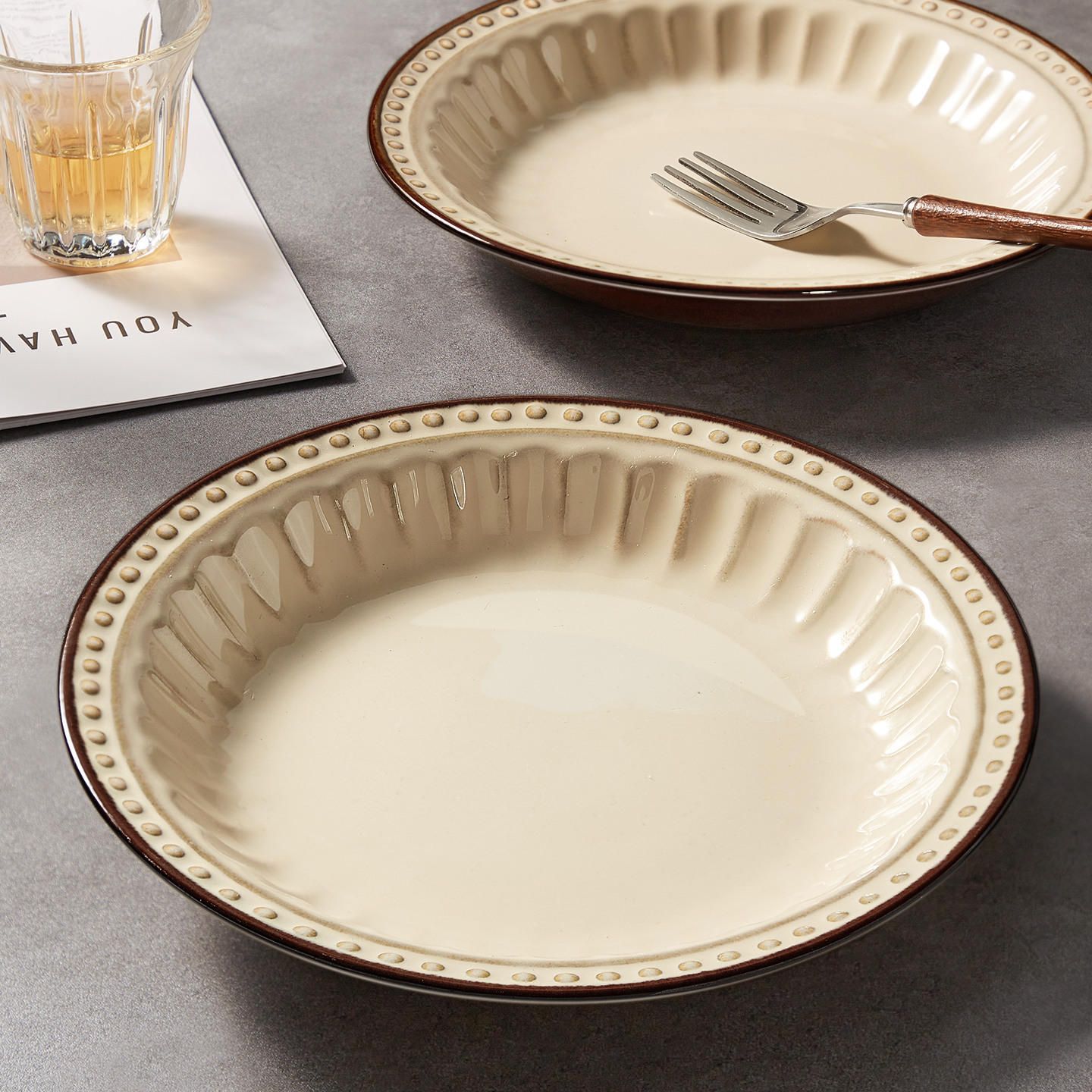 复古浮雕盘子菜盘家用2025新款陶瓷深盘高级感餐盘高颜值碗具平盘