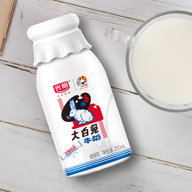 光明大白兔牛乳饮品饮料原味奶糖味牛奶童年味道250ml/瓶