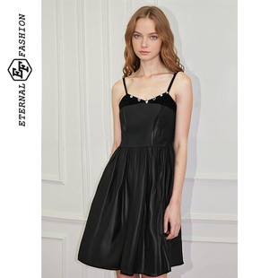 EF赫本风晚宴派对约会吊带连衣裙2025冬季新款水钻显瘦气质小黑裙