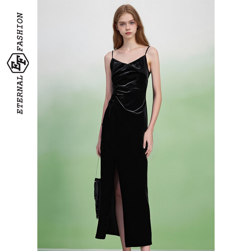 EF丝绒吊带约会派对连衣裙2025冬季新款高级感晚宴中长款礼服裙