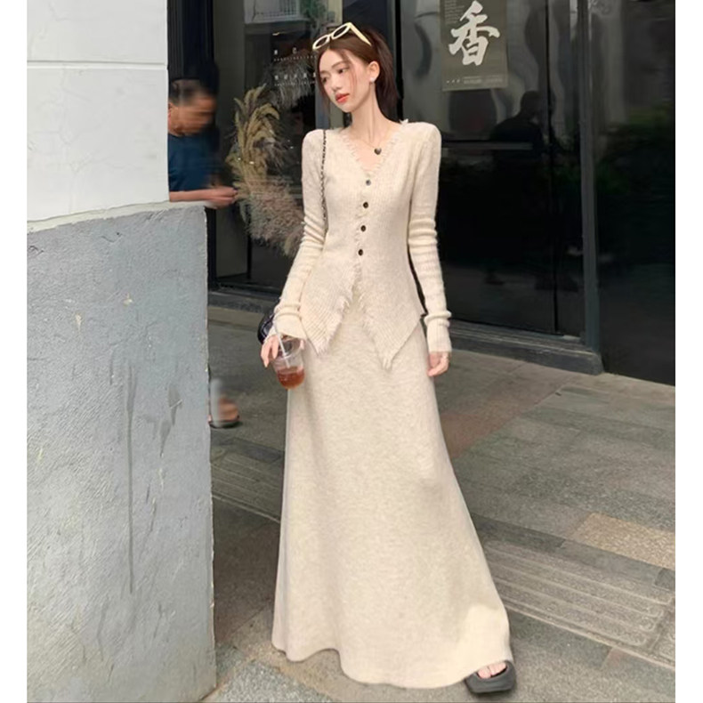 氛围高级感气质半身裙套装早秋新款温柔流苏软奶风针织两件套穿搭,女装/女士精品,毛针织衫,淘宝优惠券,粉丝福利购,淘宝优惠卷
