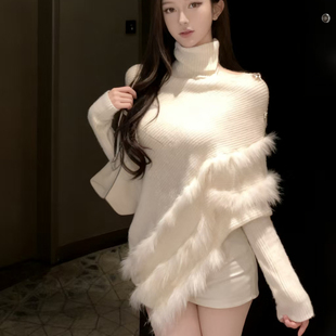 高级感毛毛拼接高领斜扣长袖针织衫女秋冬新款不规则宽松气质上衣