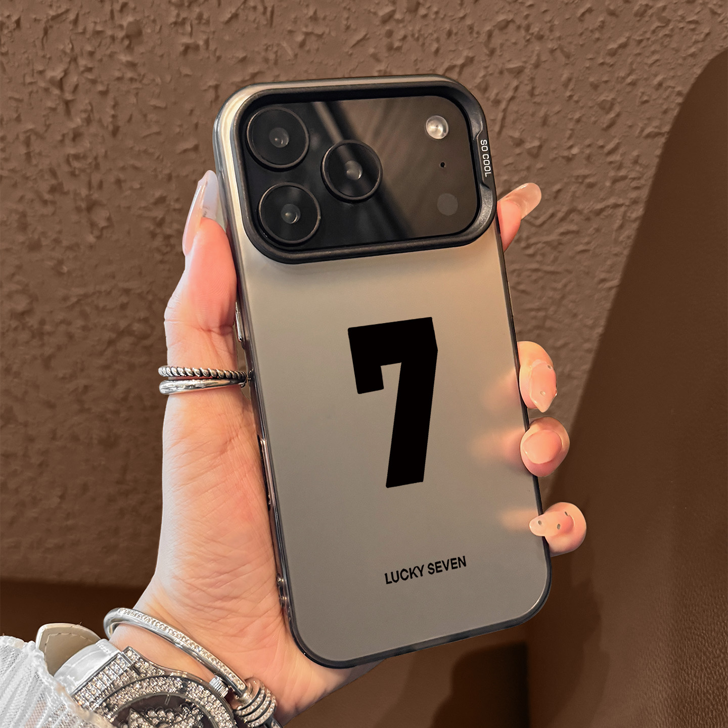 适用于苹果17pro手机壳数字7