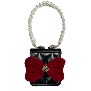 悦皇适用于三星Z Flip6手机壳斜挎挂绳毛绒蝴蝶结zflip5折叠全包防摔翻盖保护套w24手提绳flip4/3小香风皮纹