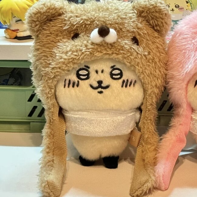 日本正版chiikawa可爱棕小熊头套帽子獭狮吉伊挂件乌萨奇小八玩偶