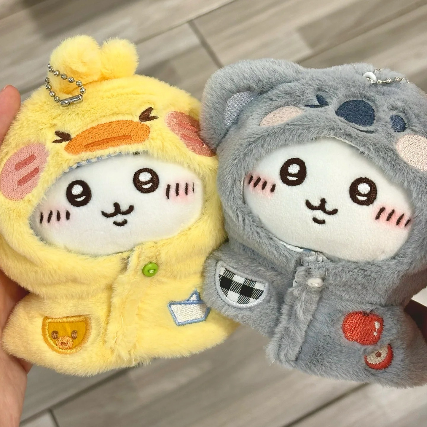 日本正版chiikawa小八灰色考拉挂件玩偶招财猫吉伊乌萨奇外套公仔