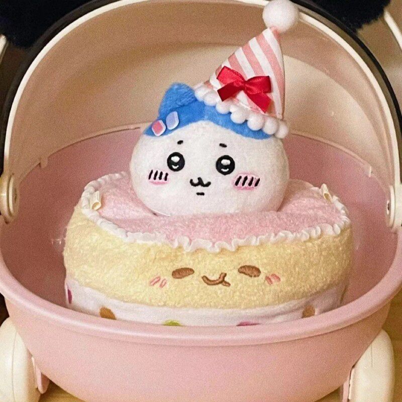 日本 焦糖布丁生日蛋糕乌萨奇可爱玩偶小八公仔吉伊生日礼物挂件