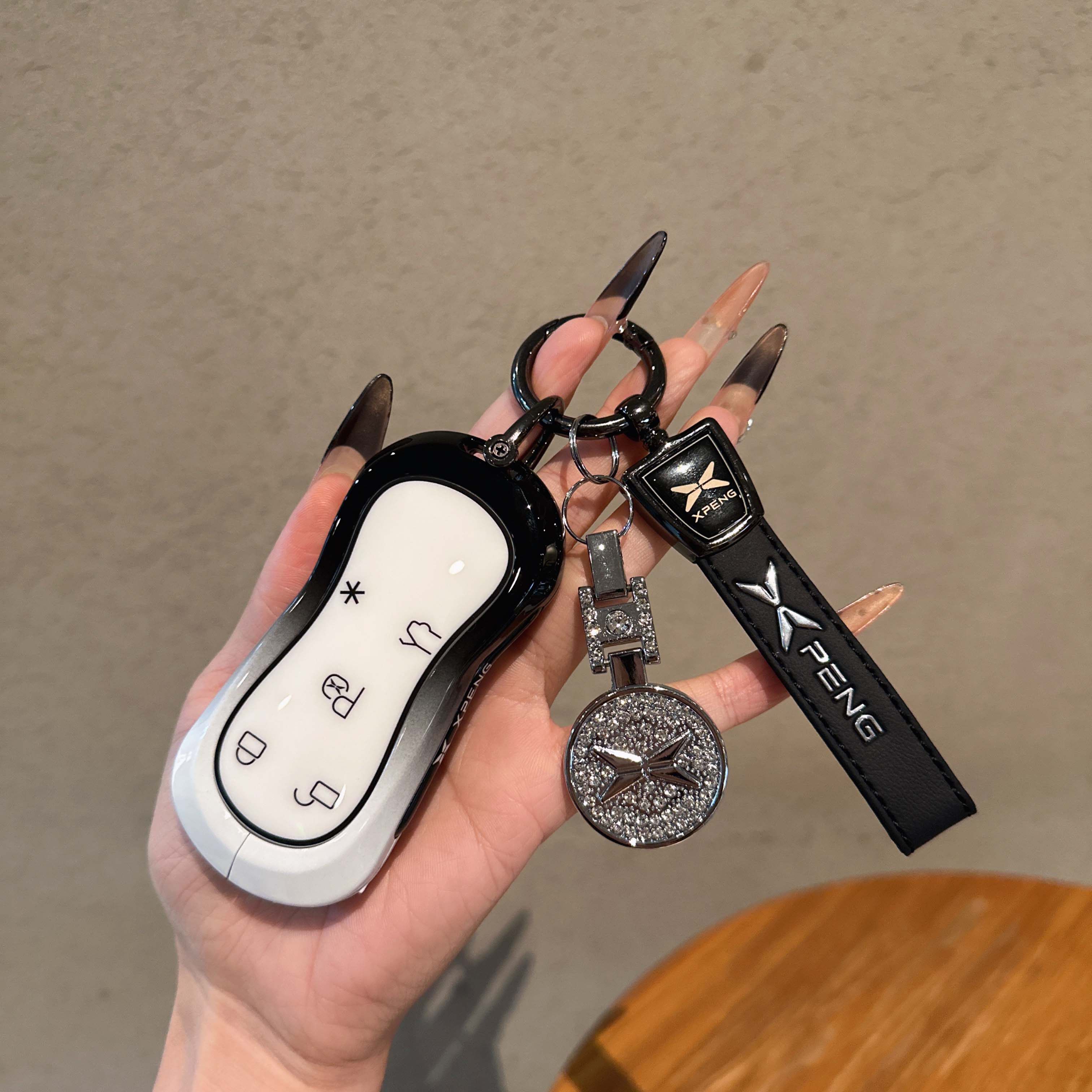 适用于新小鹏MONA L03钥匙套26款Ulrra SE版max高档金属保护扣