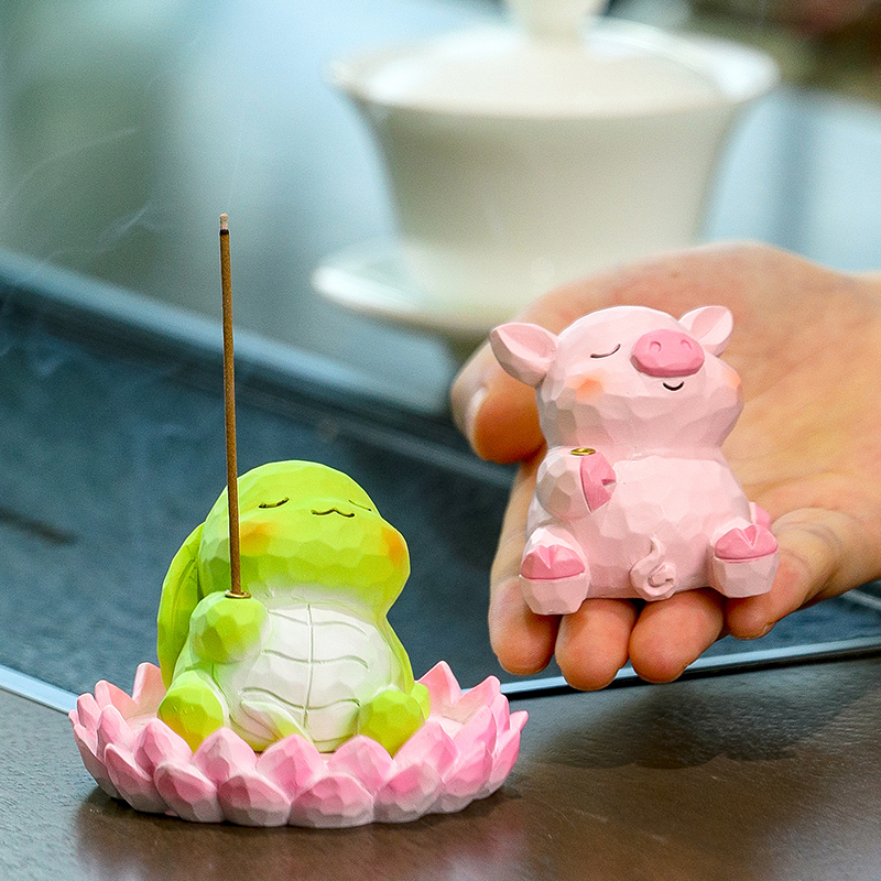 可爱小猪小熊香薰炉摆件家用室内